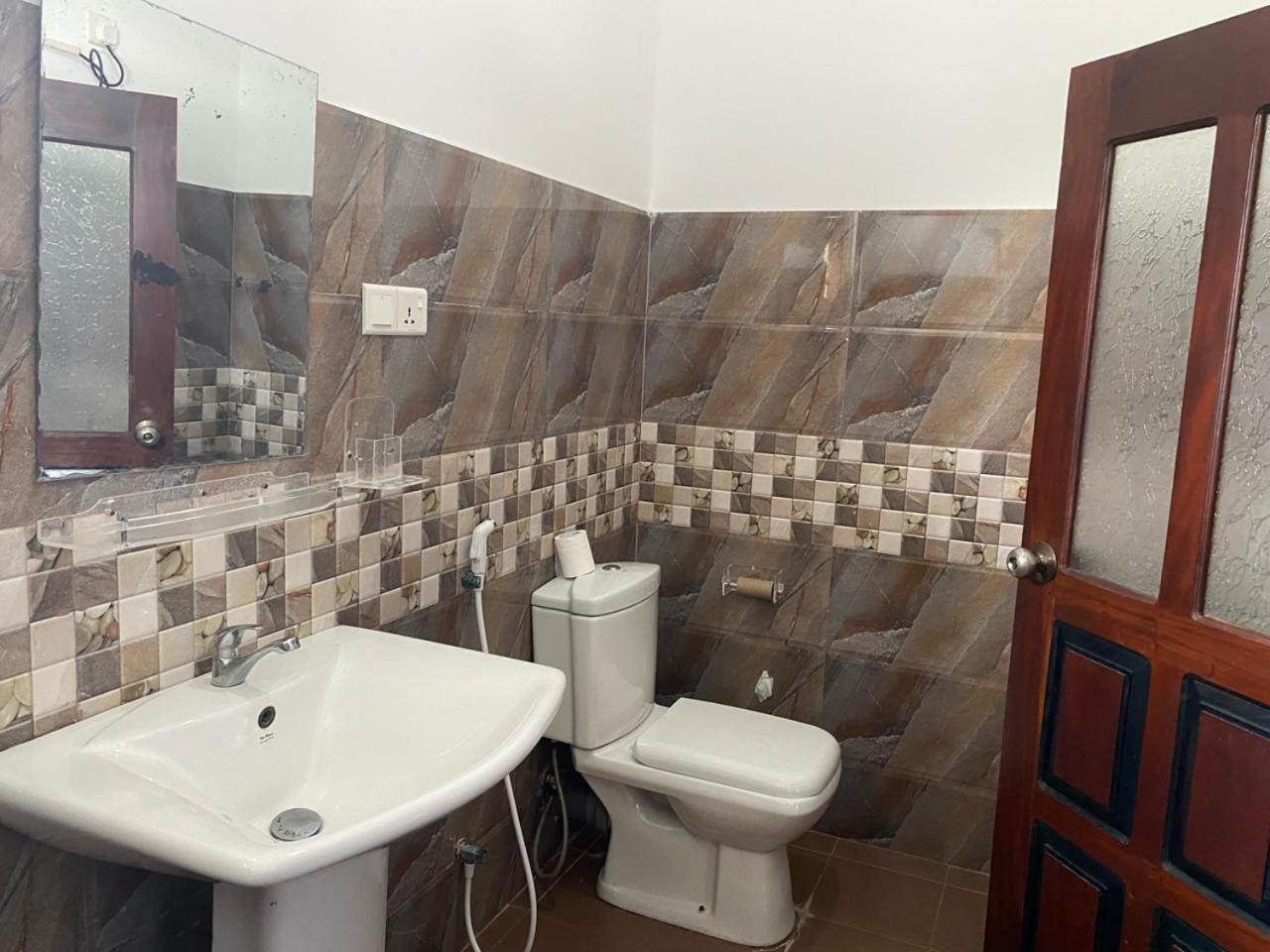 New Bimal Villa Bentota Buitenkant foto